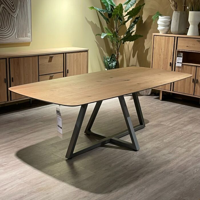 Henders & Hazel Eetkamertafel Shimanto