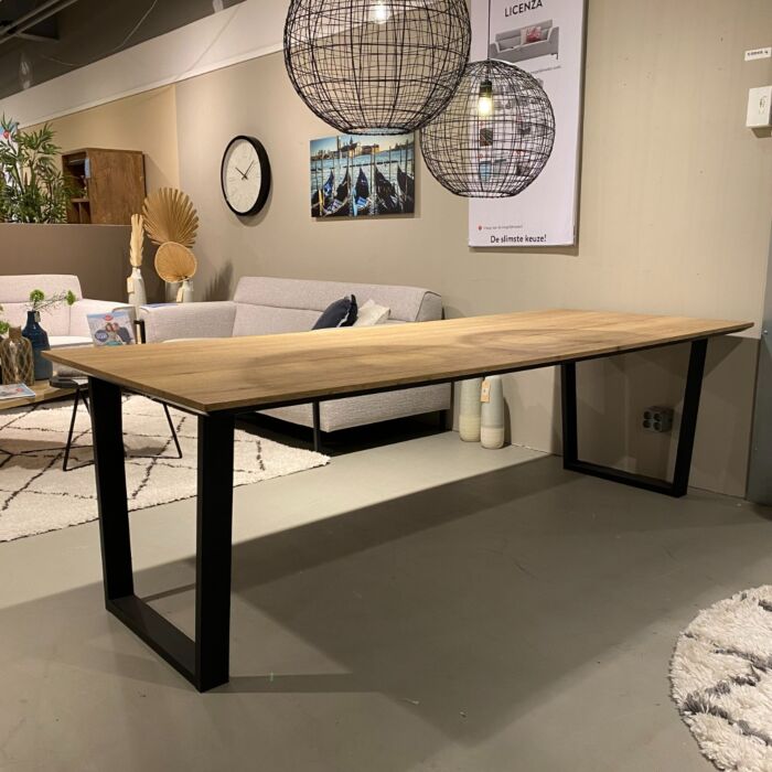 Eettafel Holton 