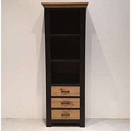 Hoge kast