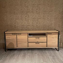 Henders & Hazel Dressoir Metalo